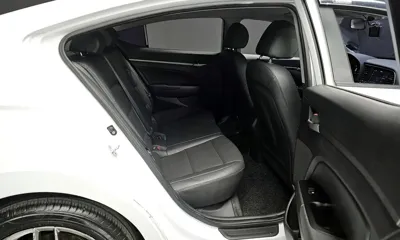 Hyundai Avante 2018, 66437 км, за 7748.34 USD - фото 12