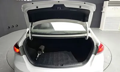 Hyundai Avante 2018, 66437 км, за 7748.34 USD - фото 20