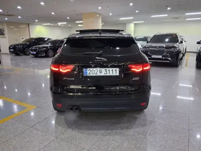 Jaguar F-Pace 2018, 143774 км, за 7155.05 USD