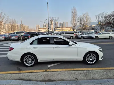 Mercedes-Benz E-Class 2021, 62058 км, за 22427.35 USD - фото 7