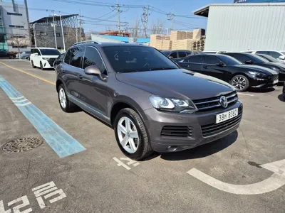 Volkswagen Touareg 2012, 194001 км, за 5856.68 USD