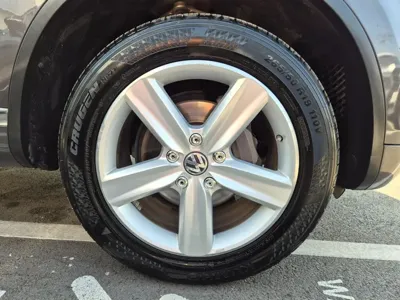 Volkswagen Touareg 2012, 194001 км, за 5856.68 USD