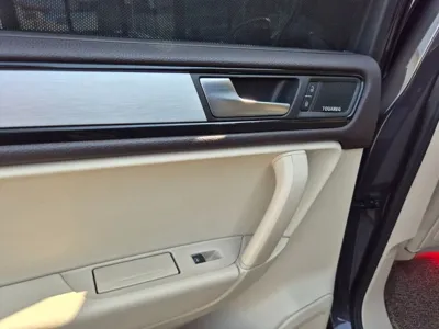 Volkswagen Touareg 2012, 194001 км, за 5856.68 USD - фото 16