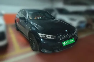 BMW 3 Series 2024, 33300 км, за 27063 USD