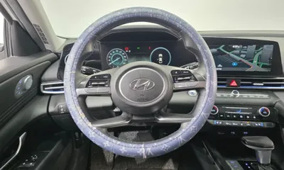 Hyundai Avante 2021, 72190 км, за 11225.63 USD - фото 13