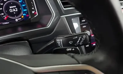 Volkswagen Tiguan 2022, 71330 км, за 41354.86 USD - фото 28