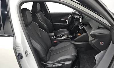 Peugeot 2008 2023, 28371 км, за 17907.14 USD - фото 11