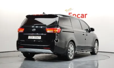 Kia Canival 2017, 157026 км, за 7003.63 USD