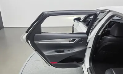 Hyundai Grandeur 2020, 84170 км, за 12286.29 USD - фото 25