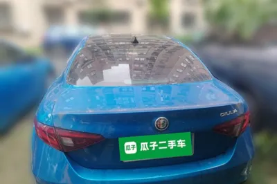 Alfa Romeo Giulia 2017, 80100 км, за 12944 USD