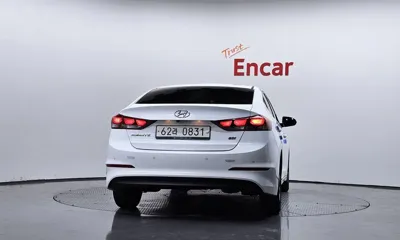 Hyundai Avante 2016, 112494 км, за 5185.77 USD