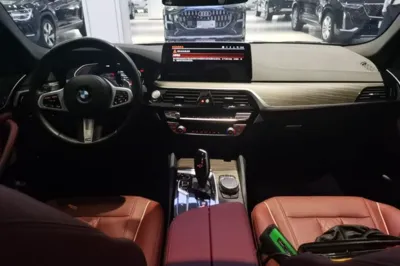 BMW 5 Series 2022, 90000 км, за 34330 USD - фото 12