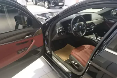 BMW 5 Series 2022, 90000 км, за 34330 USD - фото 18