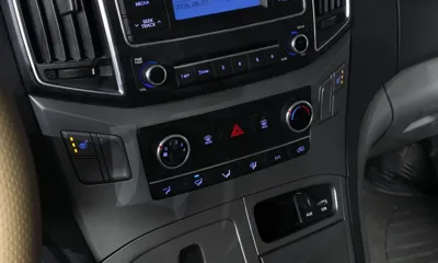 Hyundai Starex