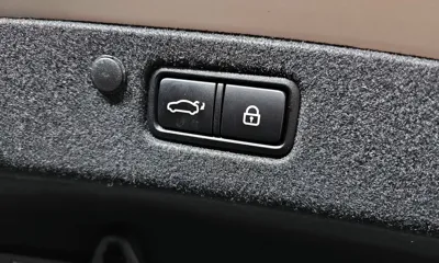 Hyundai Grandeur 2020, 93013 км, за 16345.02 USD - фото 20