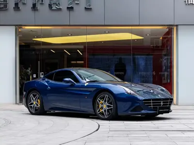Ferrari California T 2015, 30000 км, за 107119.76 USD