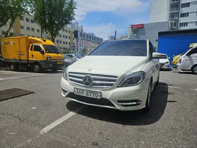 Mercedes-Benz B-Class · 2015 год
