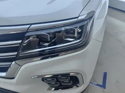 Roewe RX8 2023, 22599 км, за 10688.49 USD