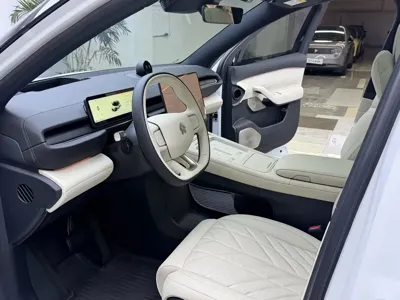 Nio ES6 2025, 13000 км, за 26531.13 USD