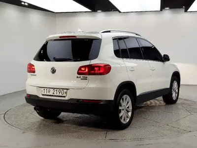 Volkswagen Tiguan 2015, 238480 км, за 4271.02 USD - фото 4