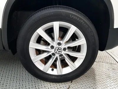 Volkswagen Tiguan 2015, 238480 км, за 4271.02 USD - фото 20