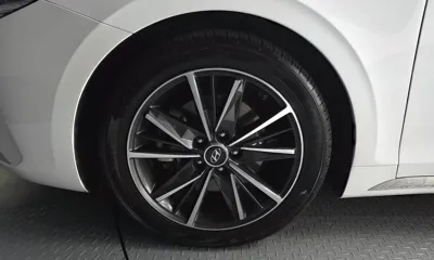 Hyundai Grandeur 2023, 77182 км, за 16195.15 USD
