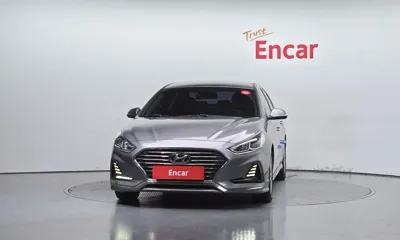 Hyundai Sonata 2018, 89316 км, за 8859.94 USD