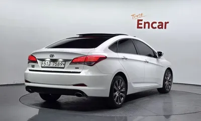 Hyundai i40 2014, 106064 км, за 4098.36 USD