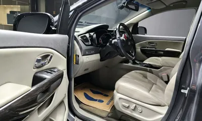 Kia Canival 2017, 148973 км, за 7796.5 USD - фото 11