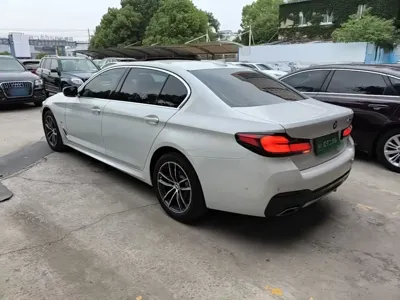 BMW 5 Series 2021, 93900 км, за 25293.8 USD