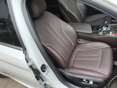 BMW 5 Series 2021, 93900 км, за 25293.8 USD - фото 25