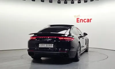 Porsche Panamera 2019, 83639 км, за 58804.09 USD