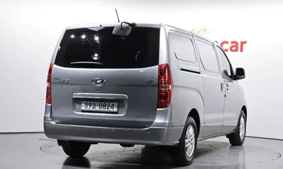 Hyundai Starex 2019, 106814 км, за 8395.03 USD