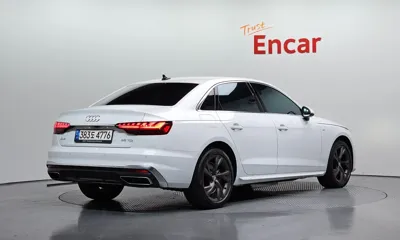 Audi A4 2021, 30476 км, за 15858.02 USD