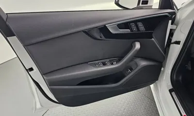 Audi A4 2021, 30476 км, за 15858.02 USD - фото 24