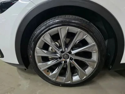 Toyota Crown 2023, 57812 км, за 27907.91 USD