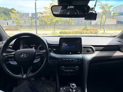 Hyundai Veloster 2021, 82081 км, за 10181.29 USD - фото 8