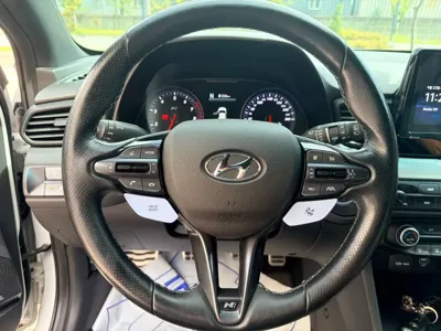 Hyundai Veloster 2021, 82081 км, за 10181.29 USD - фото 10