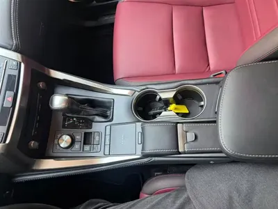 Lexus NX 2018, 122000 км, за 17627.67 USD - фото 18