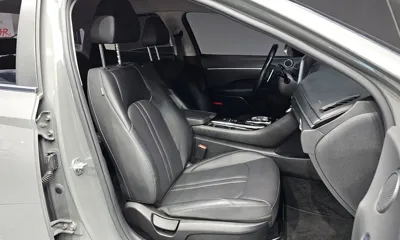 Hyundai Sonata 2021, 65586 км, за 10097.73 USD - фото 11