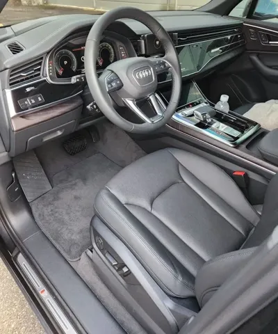 Audi Q7 2023, 26000 км, за 47705.99 USD - фото 6