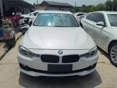 BMW 3 Series 2017, 141000 км, за 10432.41 USD