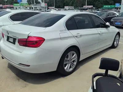 BMW 3 Series 2017, 141000 км, за 10432.41 USD