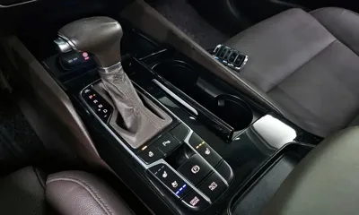 Kia K7 2016, 114215 км, за 7553.86 USD - фото 9