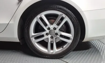 Audi A4 2013, 153988 км, за 3973.51 USD