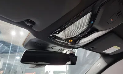 BMW i4 2025, 4171 км, за 38255.69 USD - фото 19