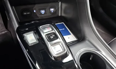 Hyundai Sonata 2022, 53106 км, за 13460.18 USD - фото 9