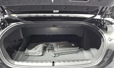 BMW M4 2025, 8739 км, за 84645.4 USD - фото 32
