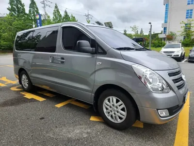 Hyundai Starex 2018, 64000 км, за 9556 USD