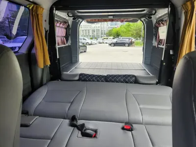 Hyundai Starex 2018, 64000 км, за 9556 USD
